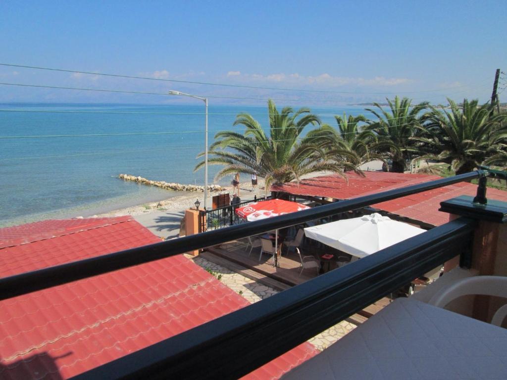 Ninos On The Beach Hotel Roda  Pokój zdjęcie