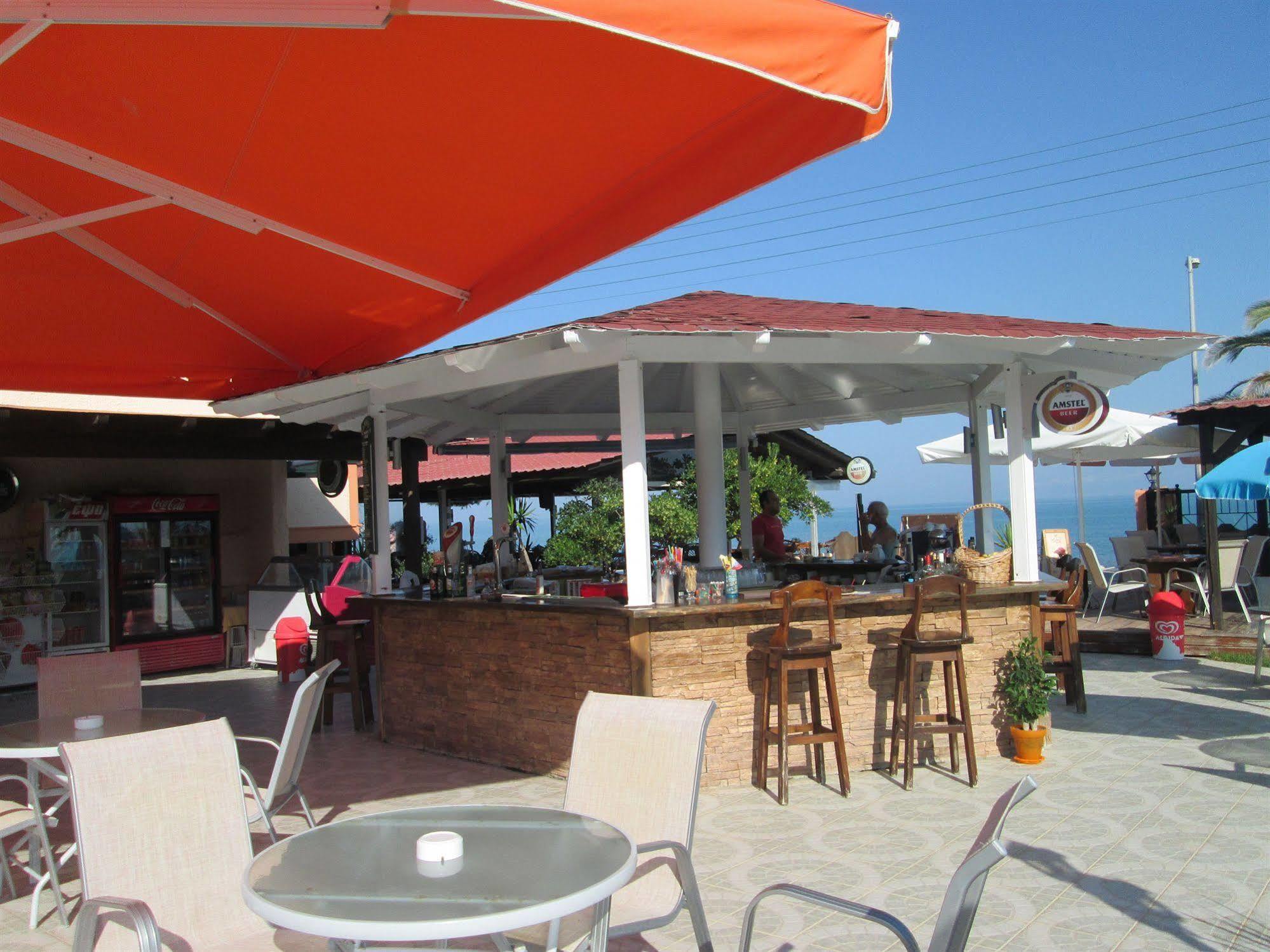Ninos On The Beach Hotel Roda  Zewnętrze zdjęcie